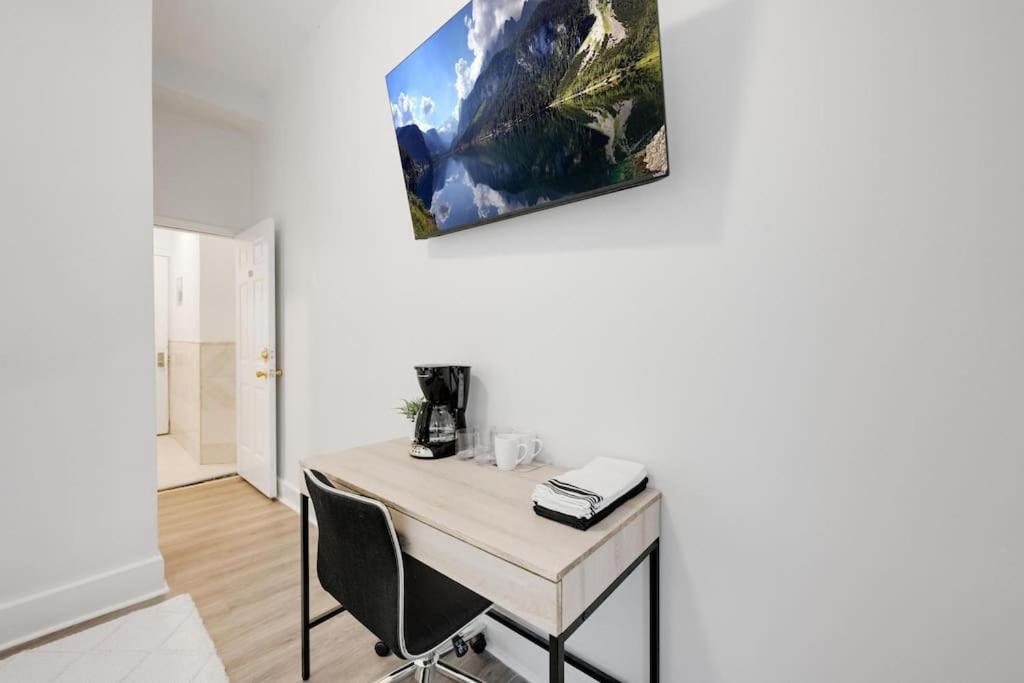 Apartment Bay Ridge Haven: Contemporary Charm In Brooklyn New York